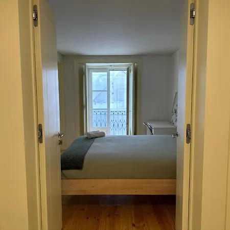 Quarto em Acomodações Particulares Luxuoso Quarto Com Banheiro Privativo No Centro De Lisboa
